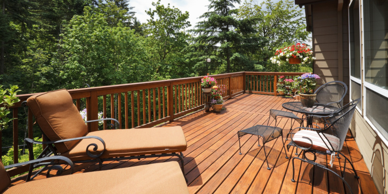 7 Ideas for Deck Lighting That Will Improve Your Backyard